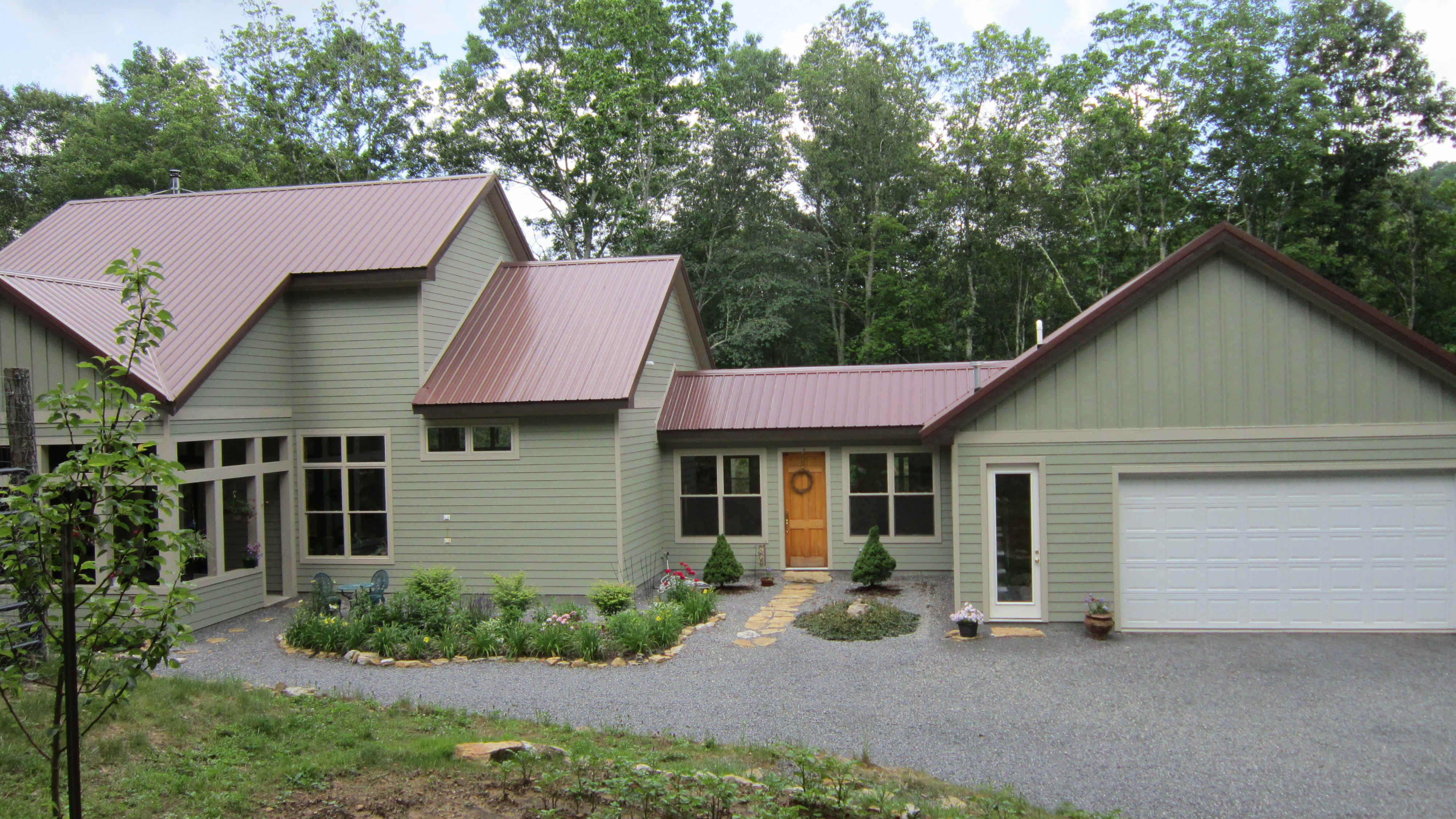 built-a-healthy-home-in-west-virginia-9-acres-in-radio-free-area_good